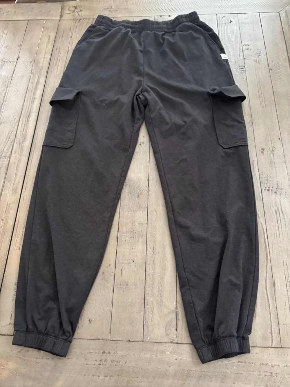 VUORI Boyfriend Cargo Sweatpant Black Heather Joggers Size Small